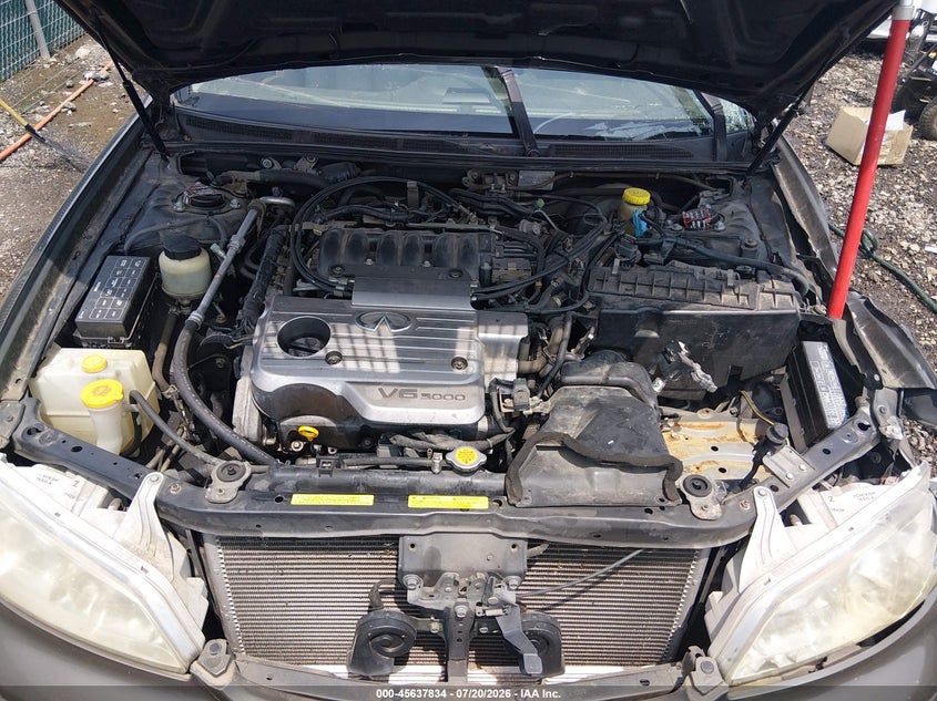 2000 Infiniti I30 Luxury/Touring VIN: JNKCA31A1YT202597 Lot: 45637834