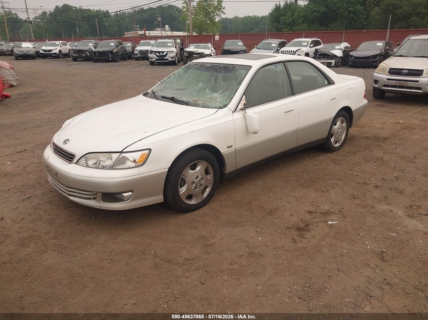 2000 LEXUS ES 300 auction photo 2