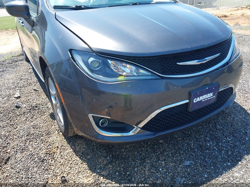 2018 CHRYSLER PACIFICA auction photo 6