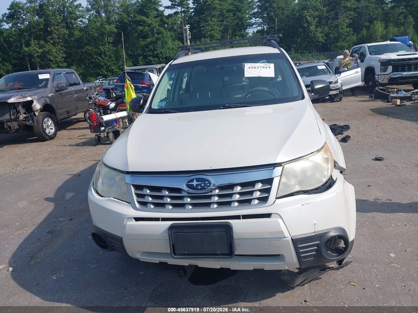 2013 SUBARU FORESTER auction photo 6