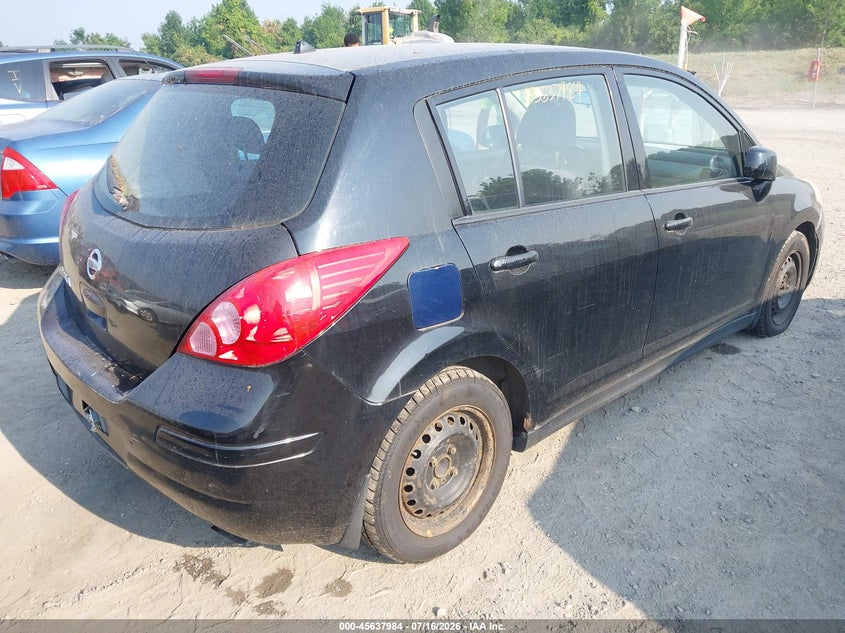 AtlanticExpress - Nissan Versa