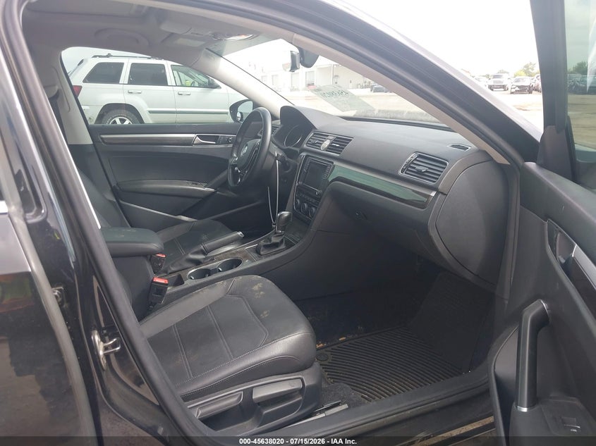 2017 Volkswagen Passat 1.8T Se VIN: 1VWBT7A32HC010036 Lot: 45638020