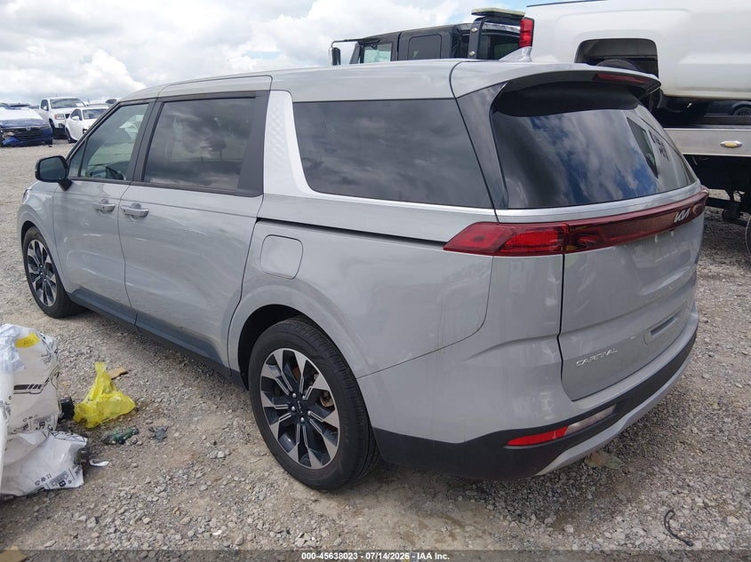 2024 KIA CARNIVAL MPV auction photo 3