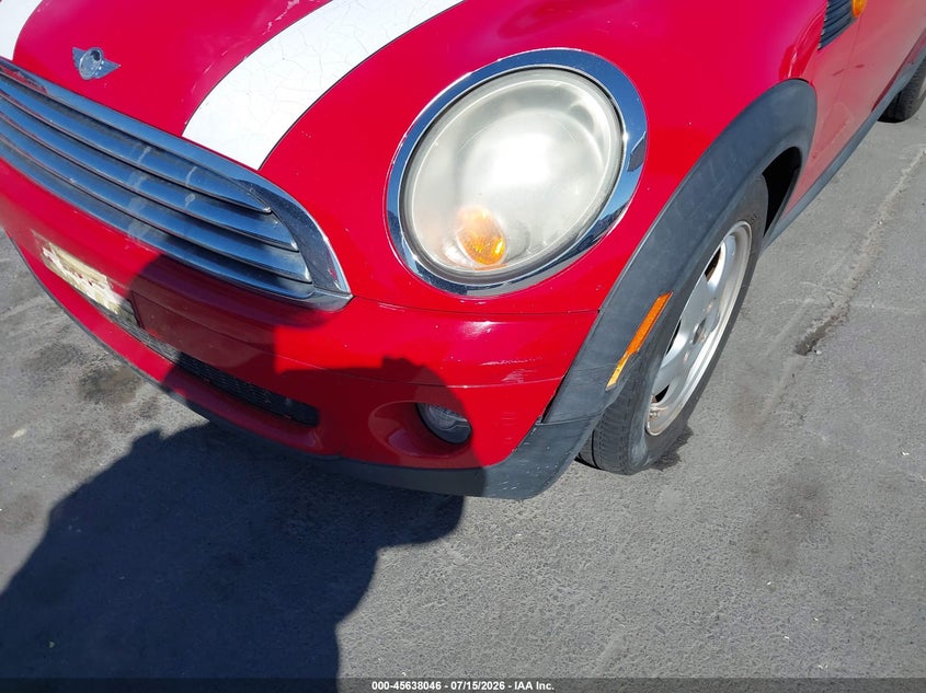 2008 Mini Cooper Hardtop VIN: WMWMF335X8TT67438 Lot: 45638046