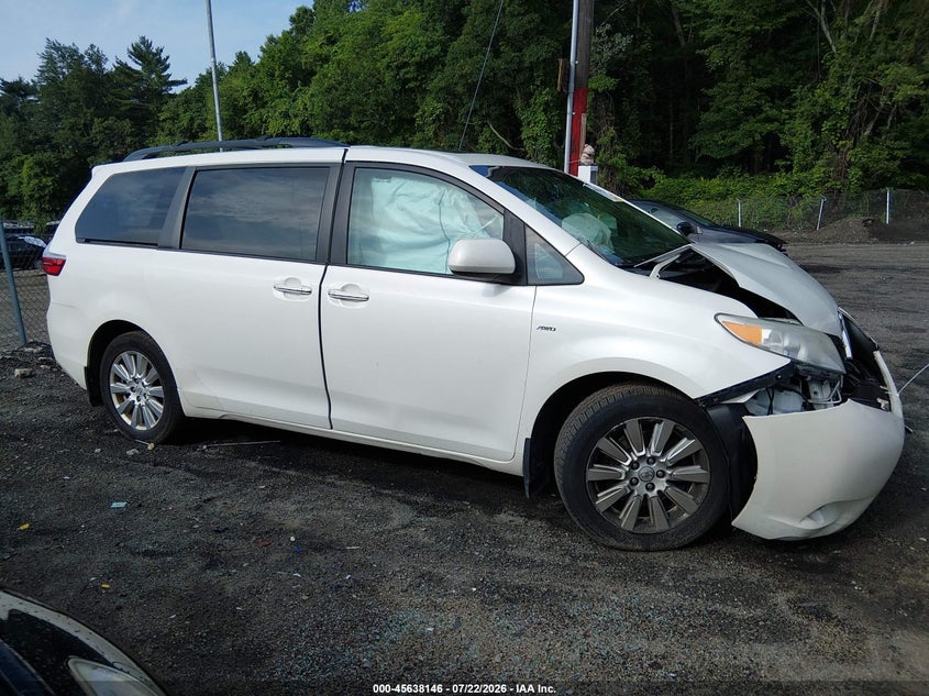 TOYOTA SIENNA - zdjęcie 13
