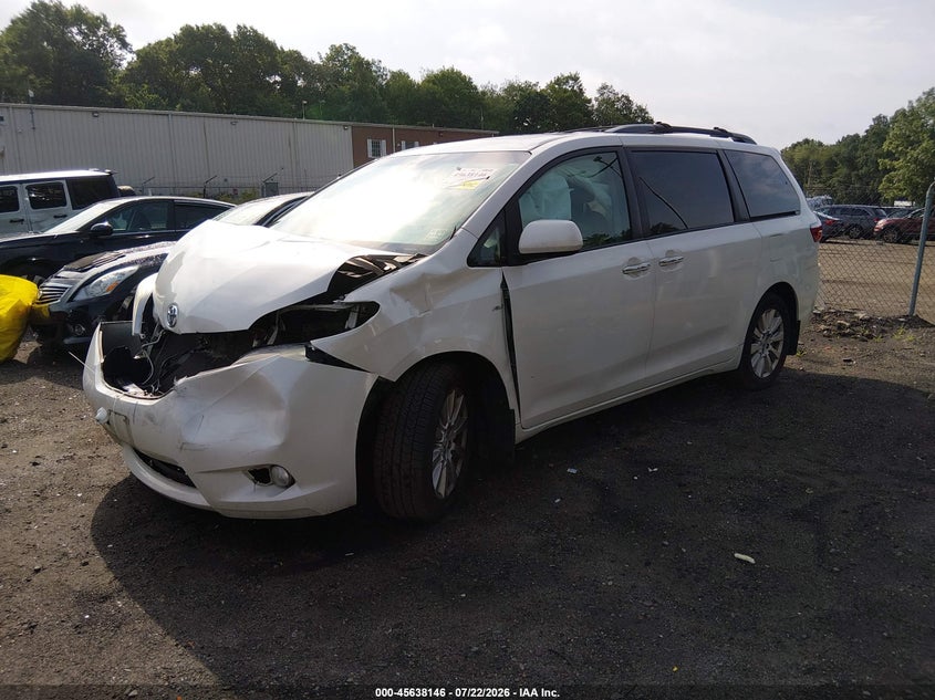 TOYOTA SIENNA - zdjęcie 2