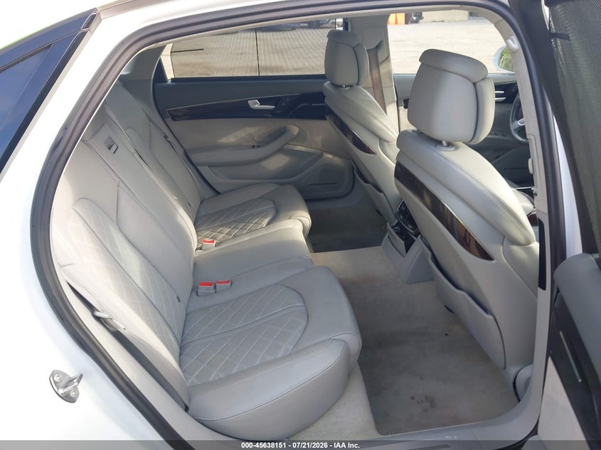 2015 AUDI A8 L auction photo 8