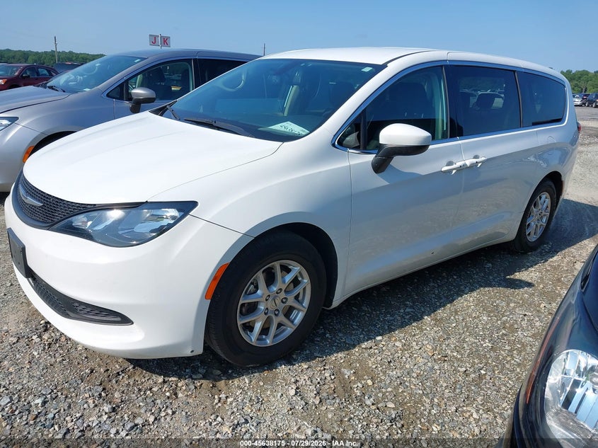 2022 CHRYSLER VOYAGER auction photo 2