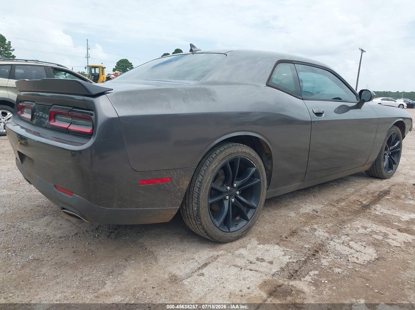 DODGE CHALLENGER - zdjęcie 4