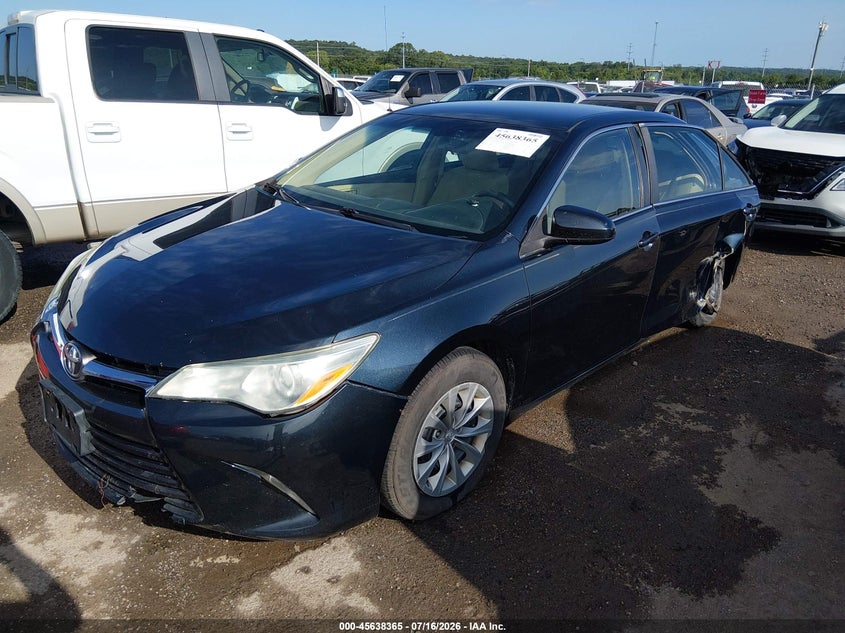 2015 Toyota Camry, Левый бок, IAAI, VIN 4T4BF1FK5FR461736 — фото 2