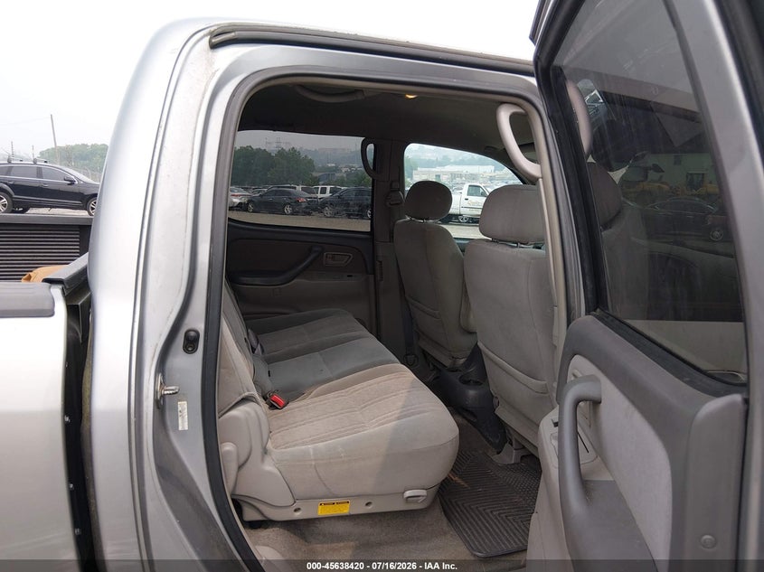 2004 TOYOTA TUNDRA auction photo 8