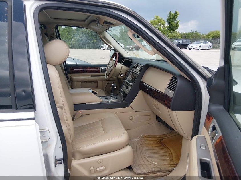 2006 LINCOLN NAVIGATOR auction photo 5