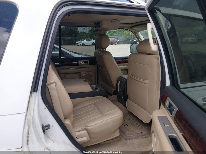 2006 LINCOLN NAVIGATOR auction photo 8