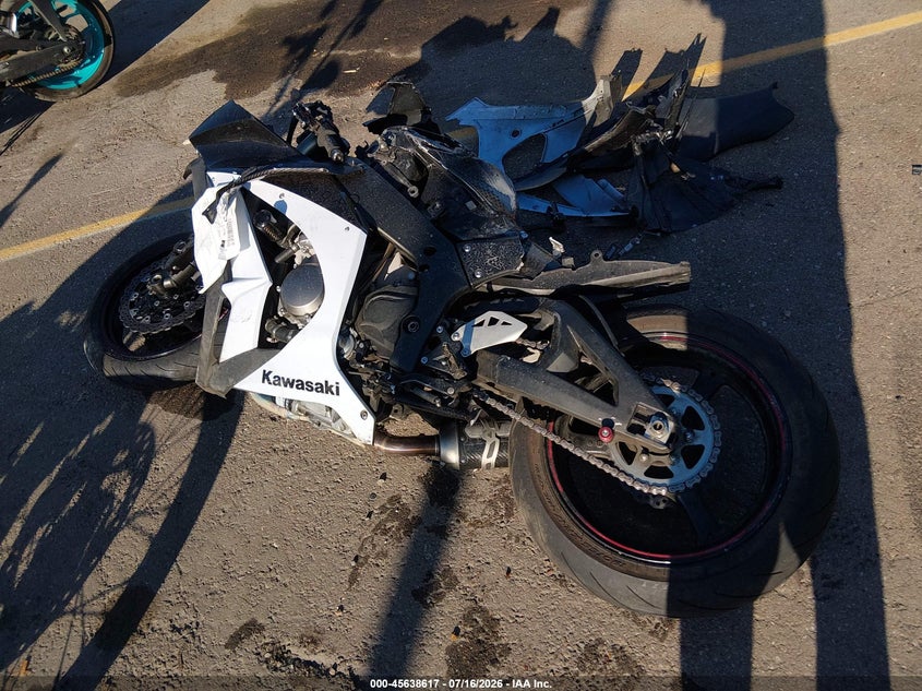 2013 KAWASAKI ZX1000 auction photo 3