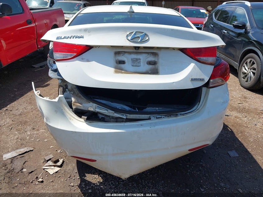2013 HYUNDAI ELANTRA auction photo 6