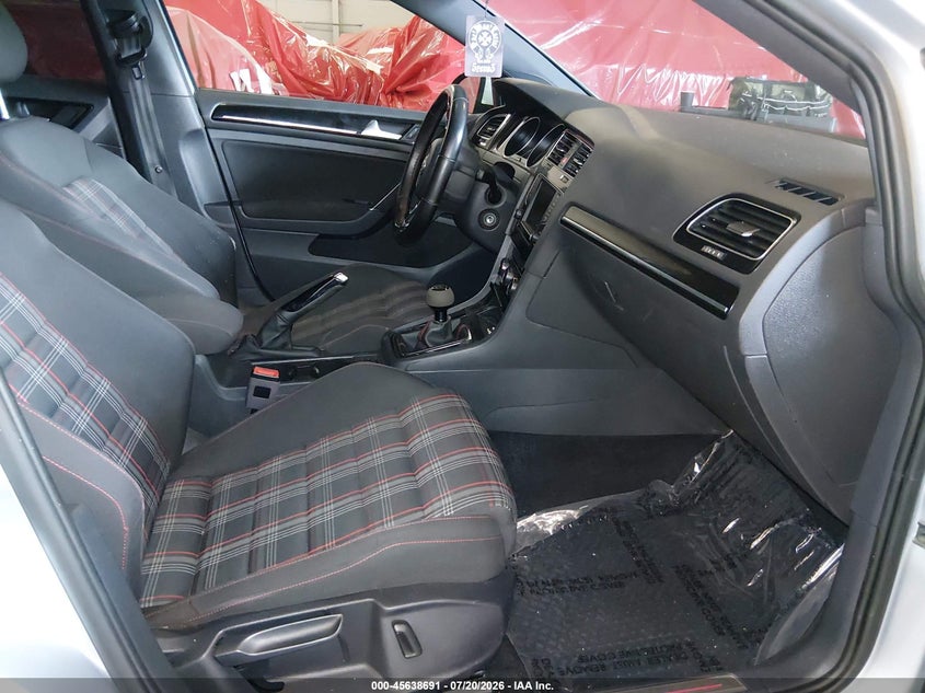 2017 VOLKSWAGEN GOLF GTI auction photo 5