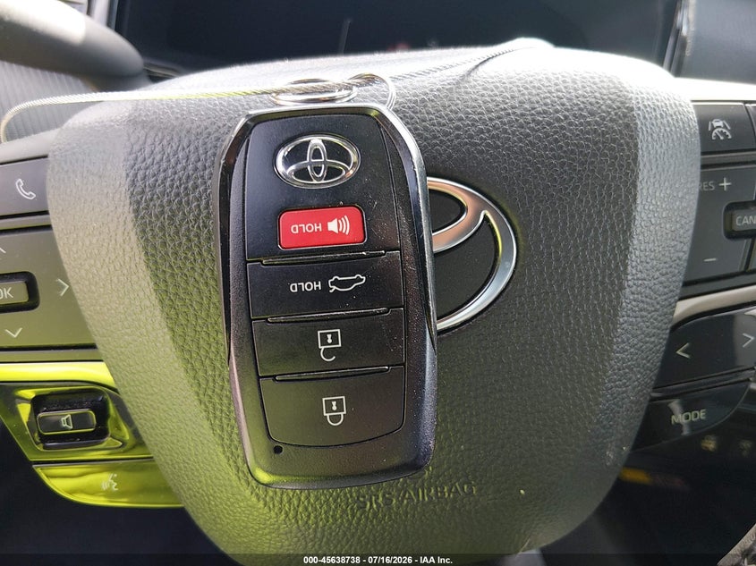 2025 TOYOTA CAMRY SE — Фото 11