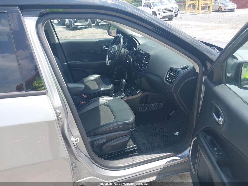 2018 JEEP COMPASS auction photo 5