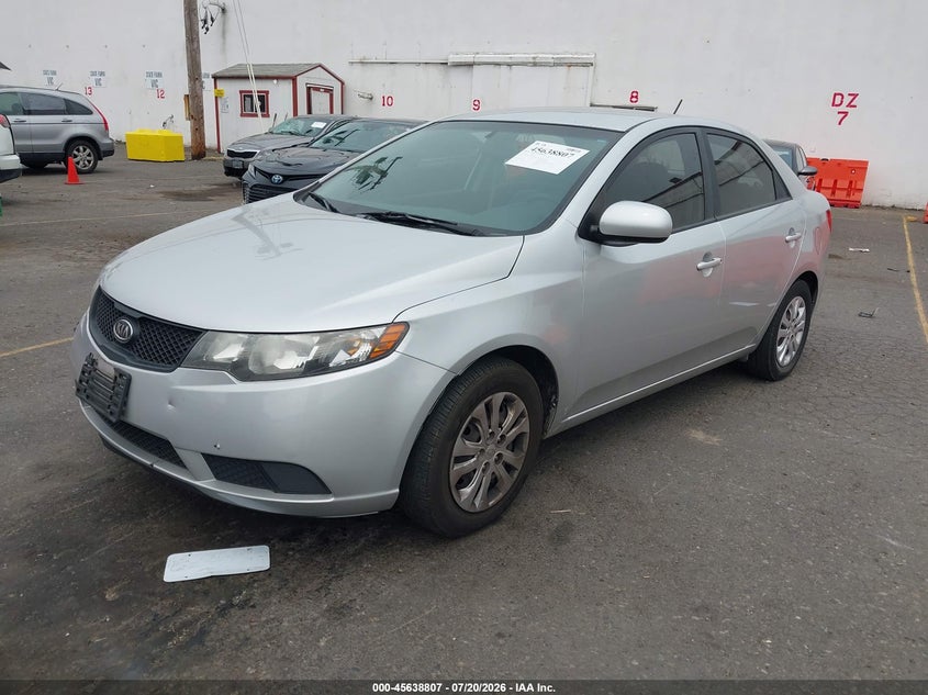 2010 Kia Forte, Front End, IAAI, VIN KNAFT4A27A5252581 — photo 2