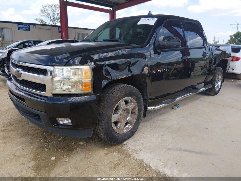 2011 Chevrolet Silverado, Front End, IAAI, VIN 3GCPKTE3XBG205627 — photo 2