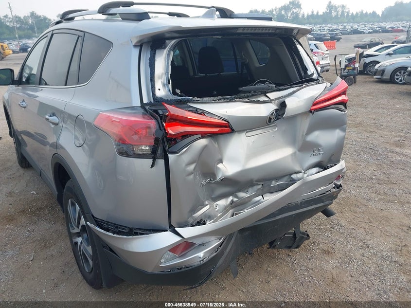 2017 TOYOTA RAV4 auction photo 6