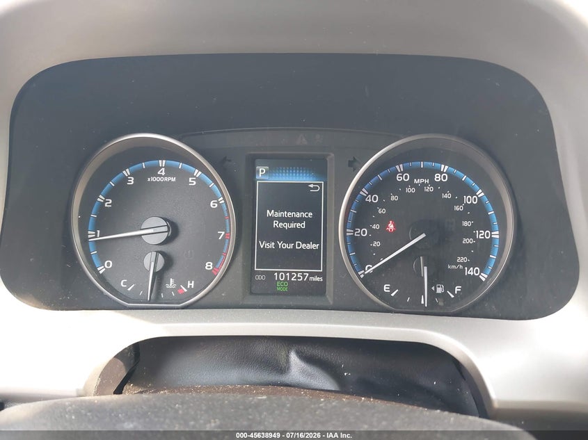 2017 TOYOTA RAV4 auction photo 7
