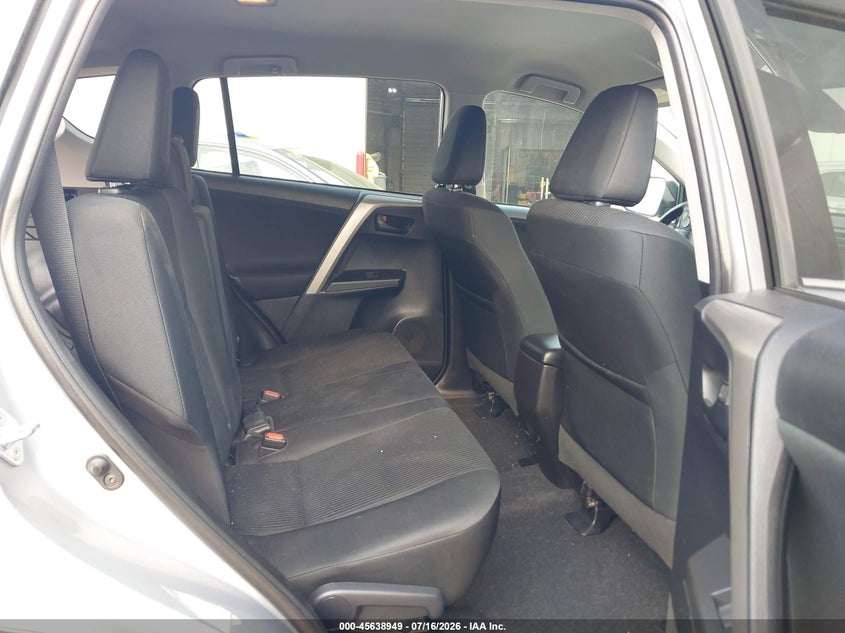2017 TOYOTA RAV4 auction photo 8