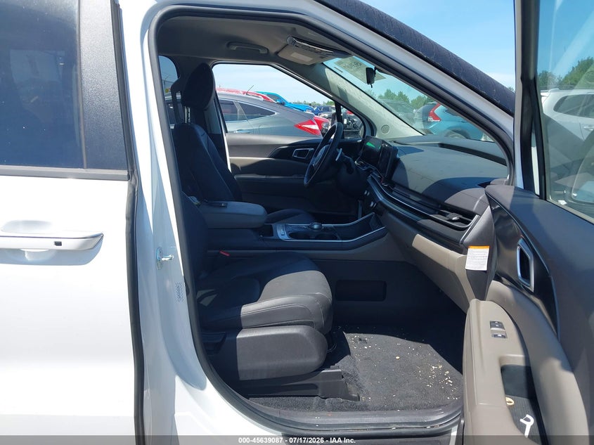 2026 KIA CARNIVAL MPV HYBRID auction photo 5
