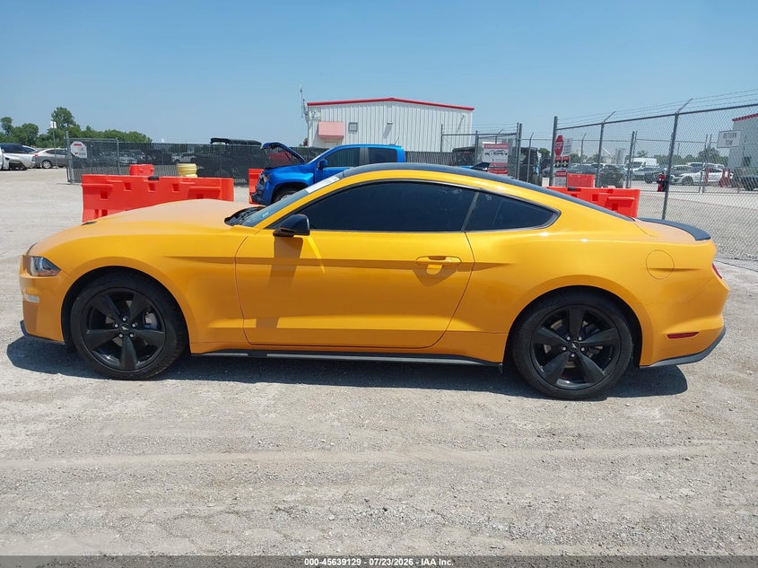 FORD MUSTANG - zdjęcie 14