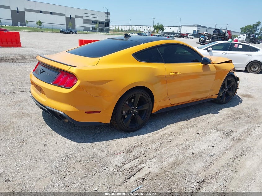 FORD MUSTANG - zdjęcie 4