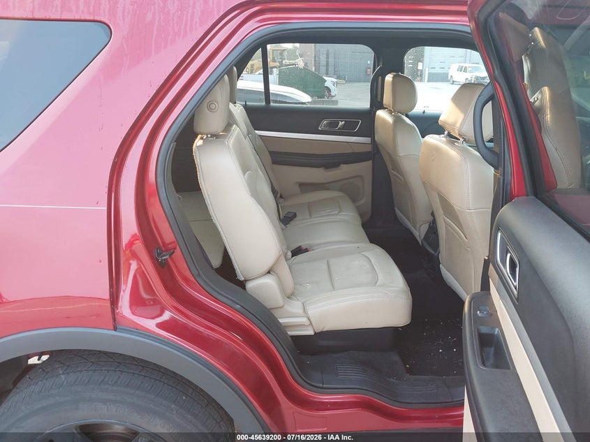 2017 FORD EXPLORER auction photo 8