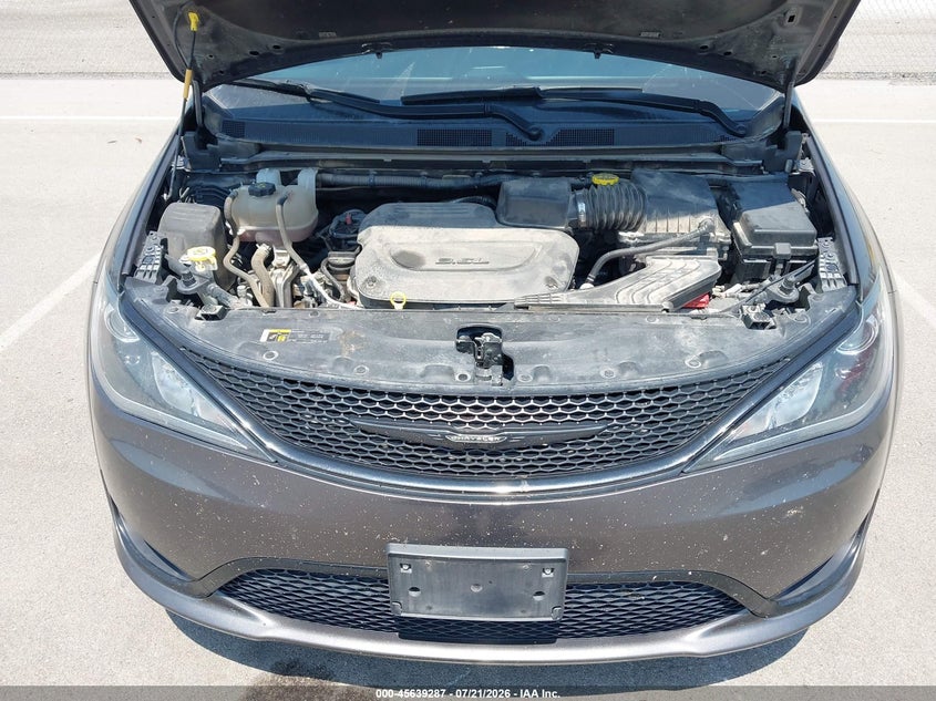 2020 Chrysler Pacifica Touring L Plus VIN: 2C4RC1EG6LR286568 Lot: 45639287