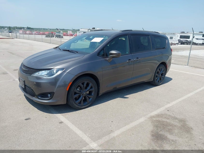 2020 Chrysler Pacifica Touring L Plus VIN: 2C4RC1EG6LR286568 Lot: 45639287
