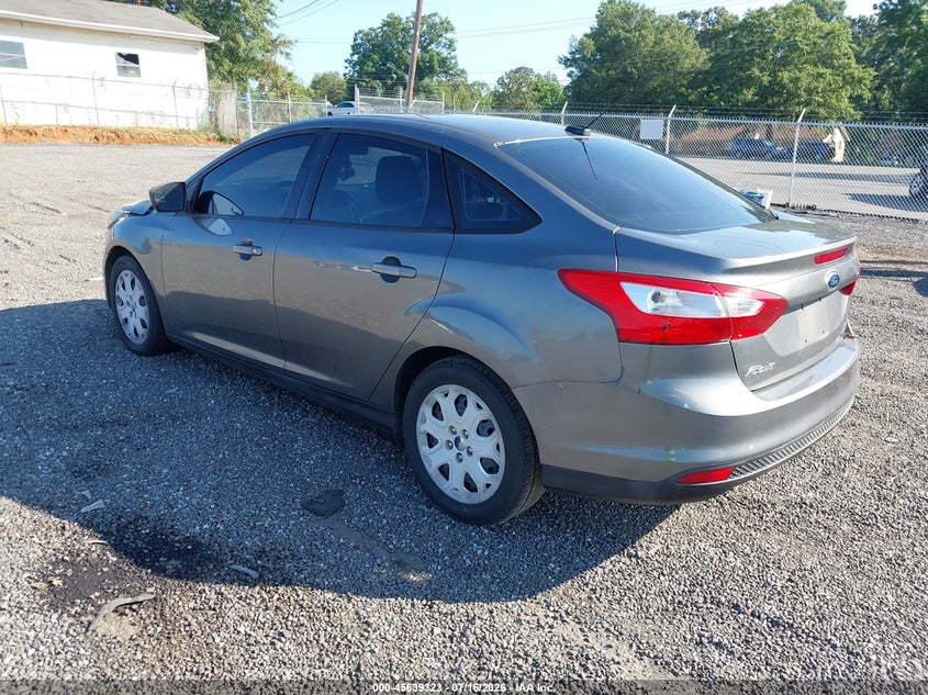 Vin: 1fahp3f2xcl327877, lot: 46137824, ford focus se 20123