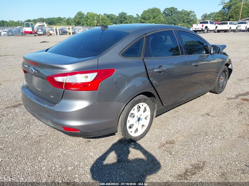 Vin: 1fahp3f2xcl327877, lot: 46137824, ford focus se 20124