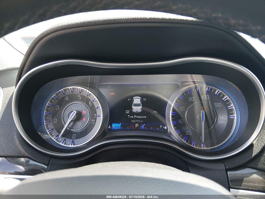 2016 CHRYSLER 300 auction photo 7