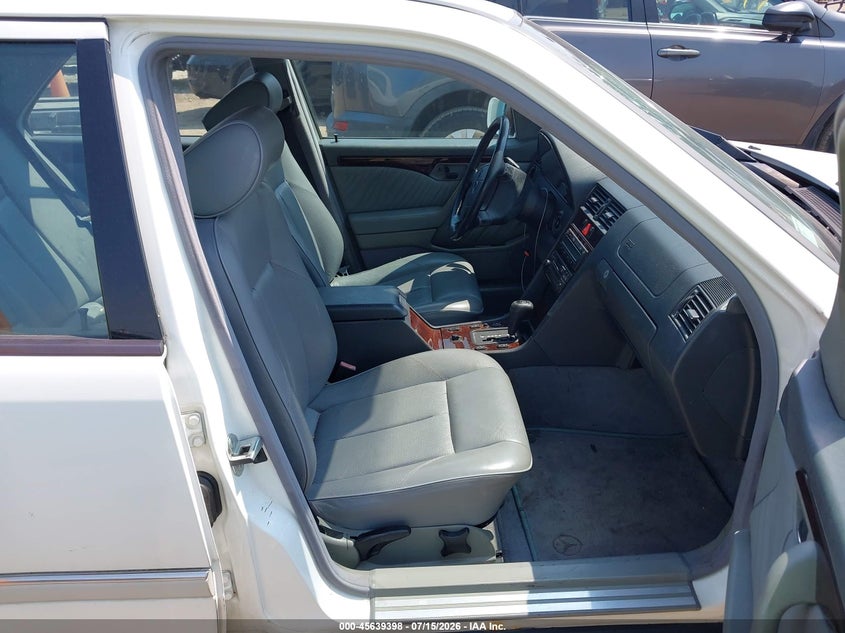 AtlanticExpress - Mercedes-Benz C-Class