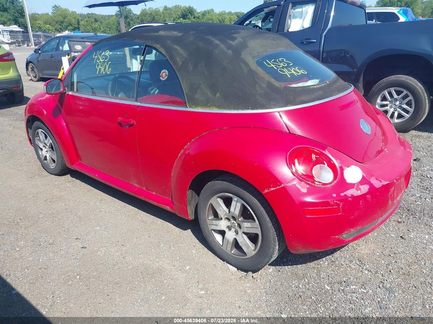 2006 VOLKSWAGEN NEW BEETLE auction photo 3