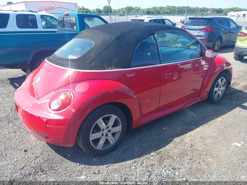 2006 VOLKSWAGEN NEW BEETLE auction photo 4