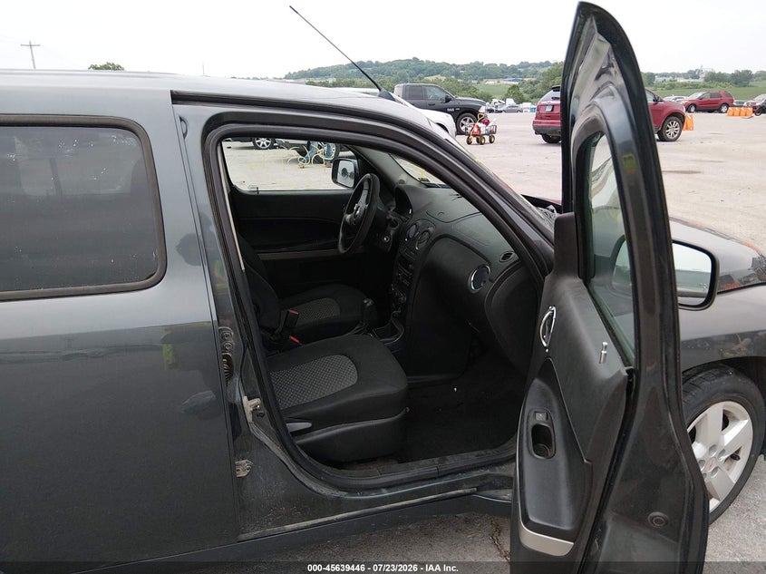 2011 CHEVROLET HHR auction photo 5