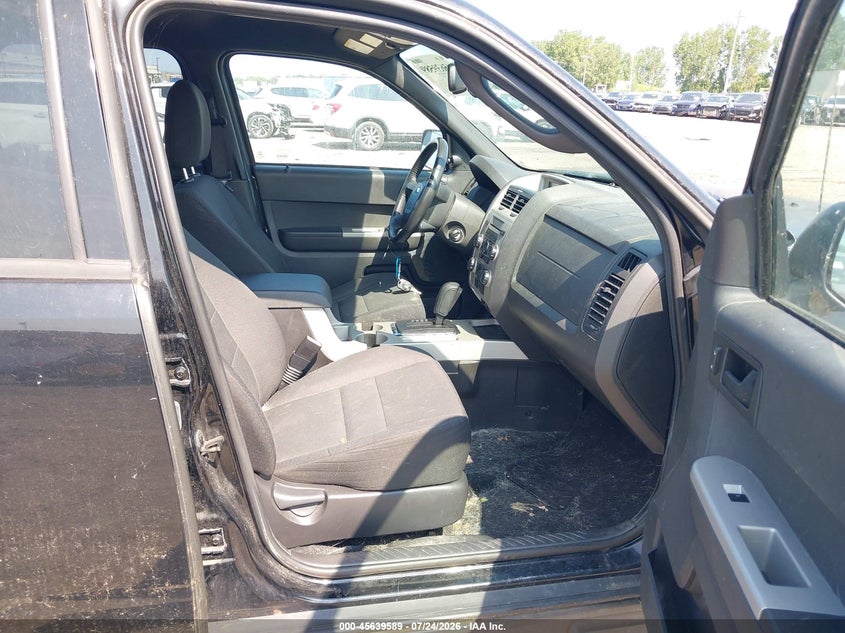 2012 FORD ESCAPE XLT · Photo 5