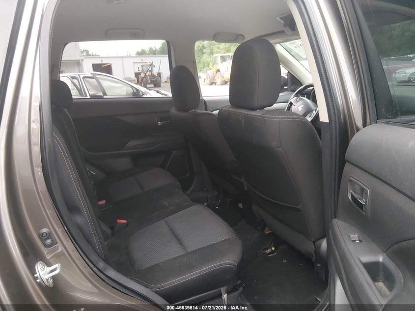 2016 Mitsubishi Outlander Es VIN: JA4AZ3A36GZ036442 Lot: 45639814