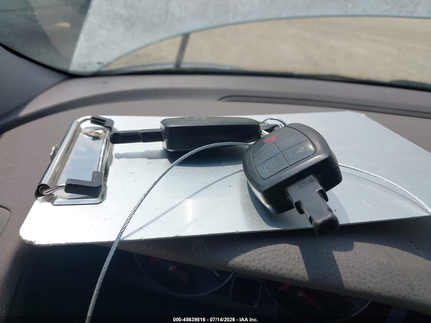 2008 Volvo C30 T5 R-Design/T5 Version 1.0/T5 Version 2.0 VIN: YV1MK672382070267 Lot: 45639816