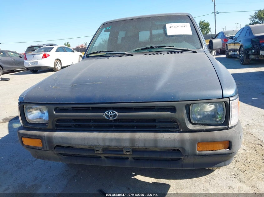 1992 Toyota Pickup 1/2 Ton Short Whlbase Stb VIN: 4TARN81A5NZ026476 Lot: 45639847