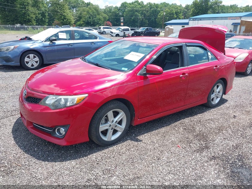2014 Toyota Camry, Right Side, IAAI, VIN 4T1BF1FK2EU766779 — photo 2
