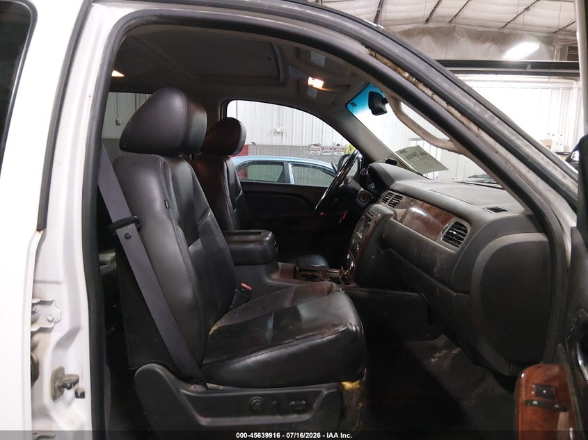 2011 Chevrolet Avalanche 1500 Ltz VIN: 3GNTKGE32BG213282 Lot: 45639916