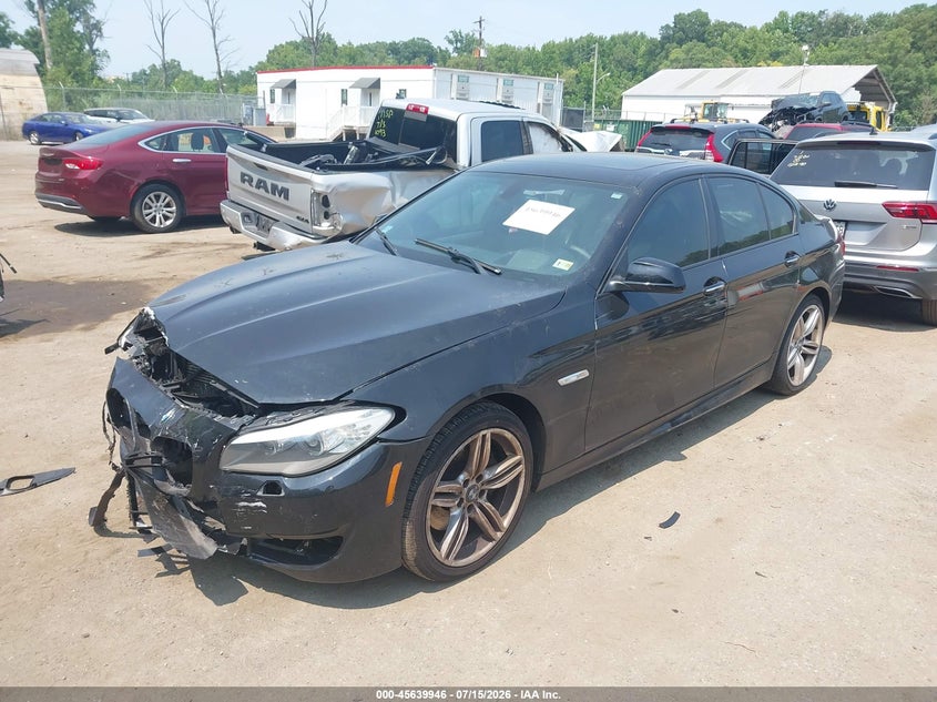 2013 BMW 550I auction photo 2