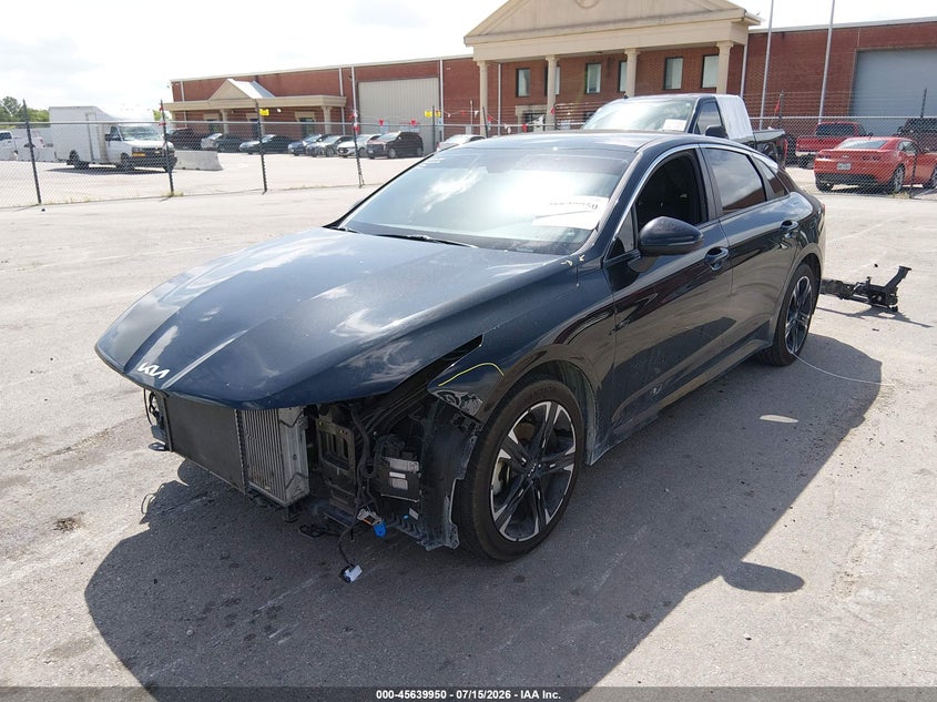 2022 KIA K5 auction photo 2
