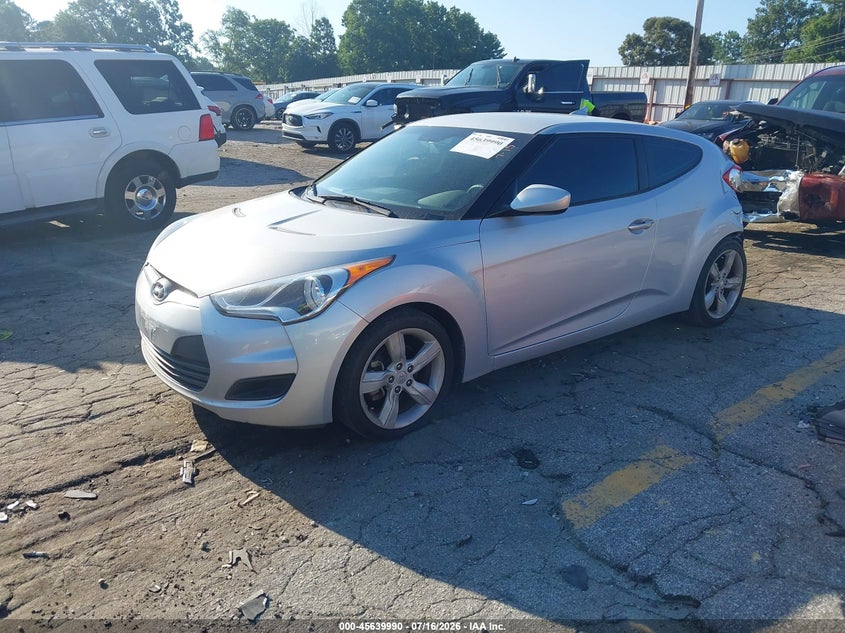 2015 HYUNDAI VELOSTER auction photo 2