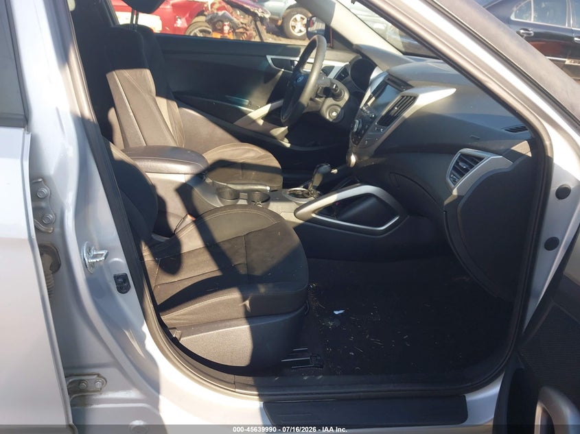 2015 HYUNDAI VELOSTER auction photo 5